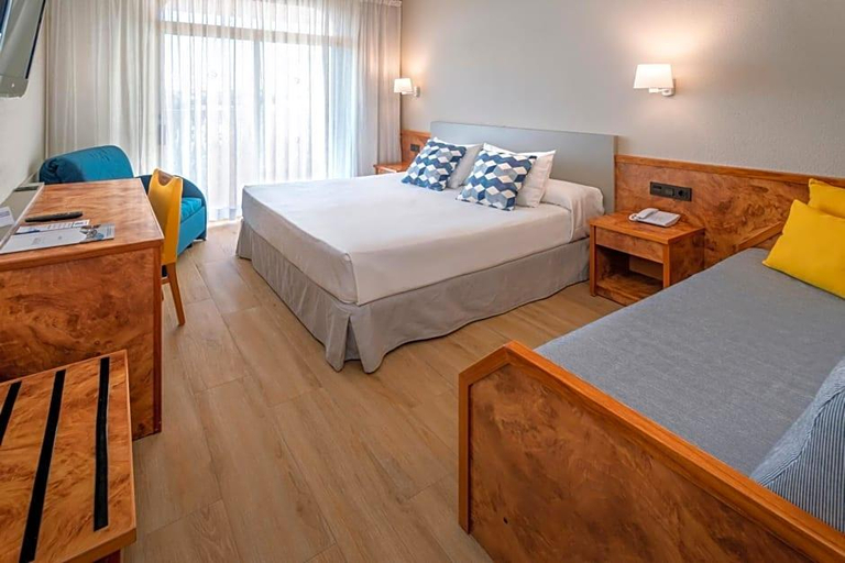 Bedroom 3, Ponient Dorada Palace by PortAventura World, Tarragona