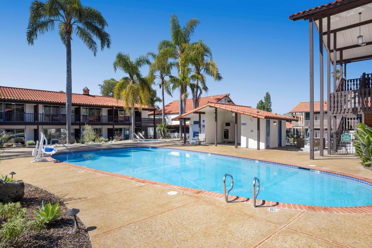 Sport & Beauty 2, Best Western Plus Pepper Tree Inn, Santa Barbara