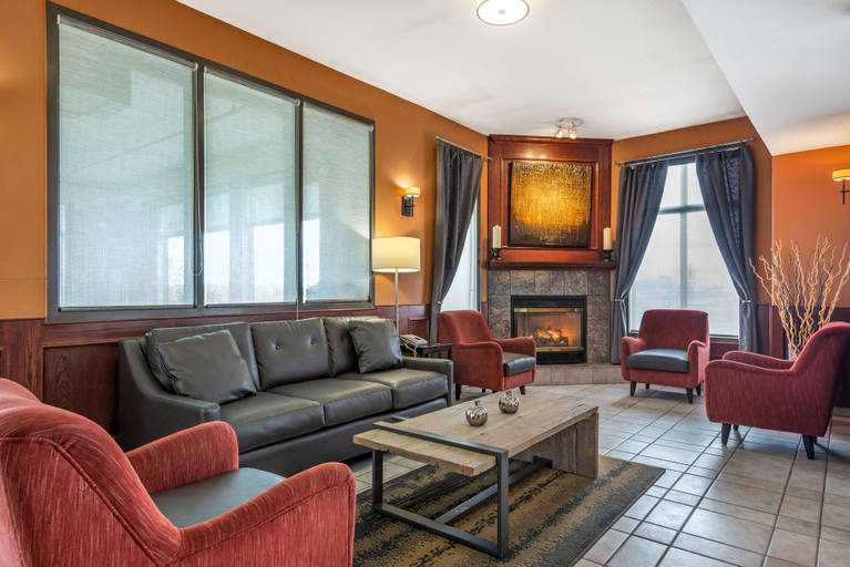 Public Area 2, Best Western Strathmore Inn, Division No. 5