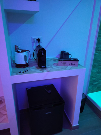 Others 4, Blueroom jolly, Bari