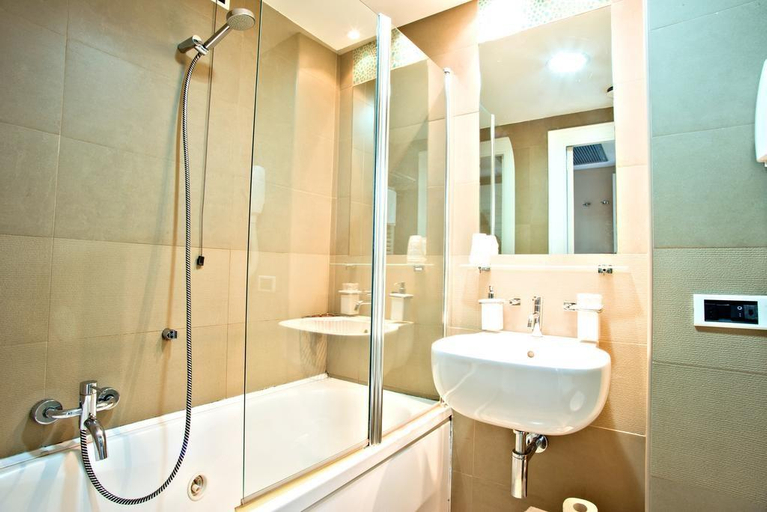 Bathroom 3, Hotel Lo Scoglio, Lecce