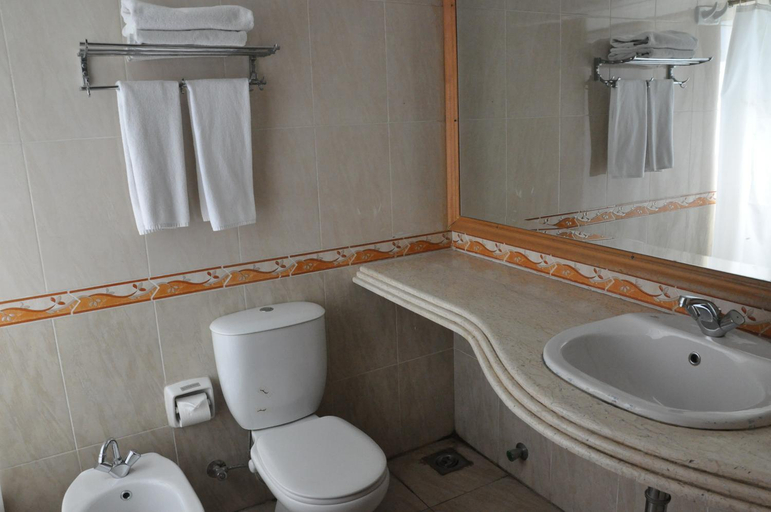 Bathroom 2