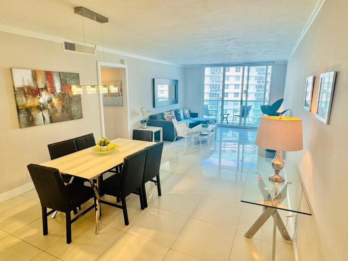 Dining Room 11