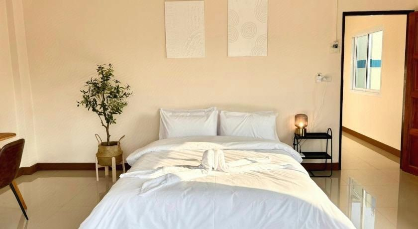 4, WILLOW PILLOW Guest House & Poshtel, Muang Chumphon