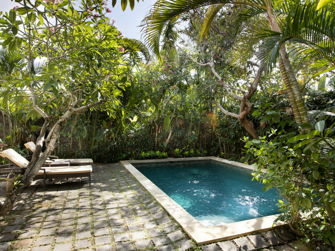 Swimming Pool 12