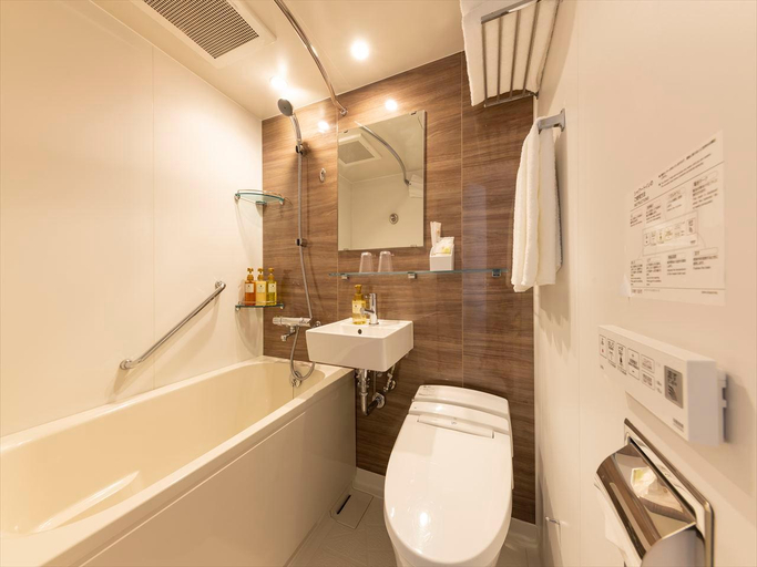 Bathroom 24