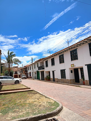 Others 4, Abi Happy, Villa de Leyva