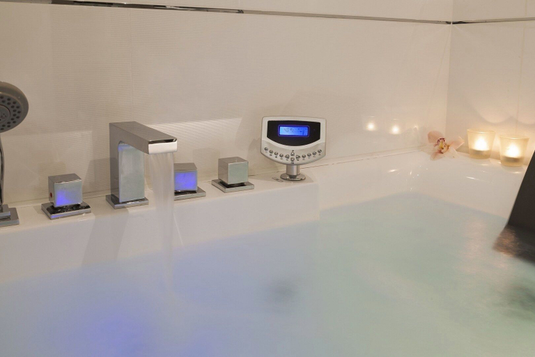 Others 3, Nehô Suites Cannes Croisette, Alpes-Maritimes