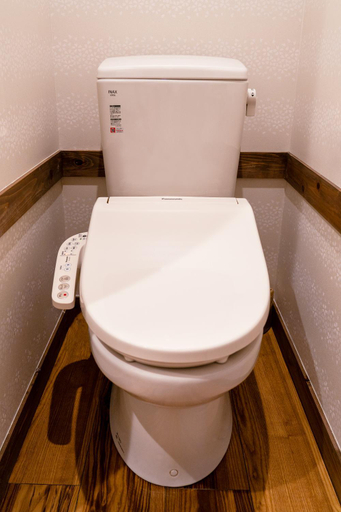 Bathroom 25