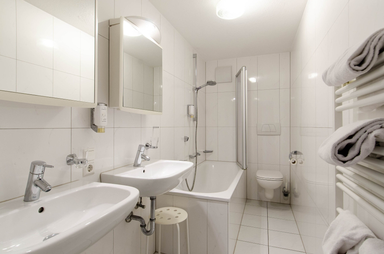 Bathroom 3, Kurgarten Hotel, Ortenaukreis