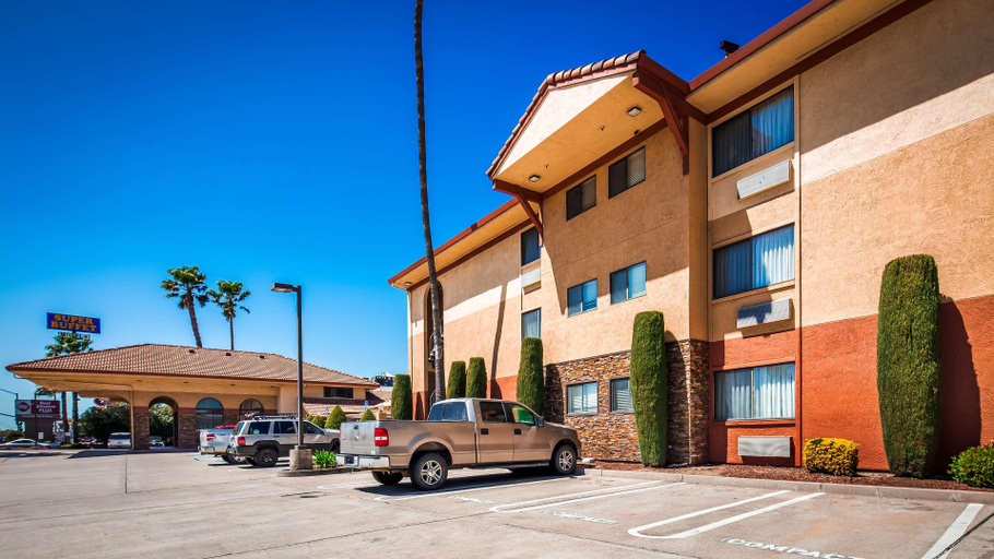 Exterior & Views 2, Best Western Plus Executive Inn & Suites, San Joaquin