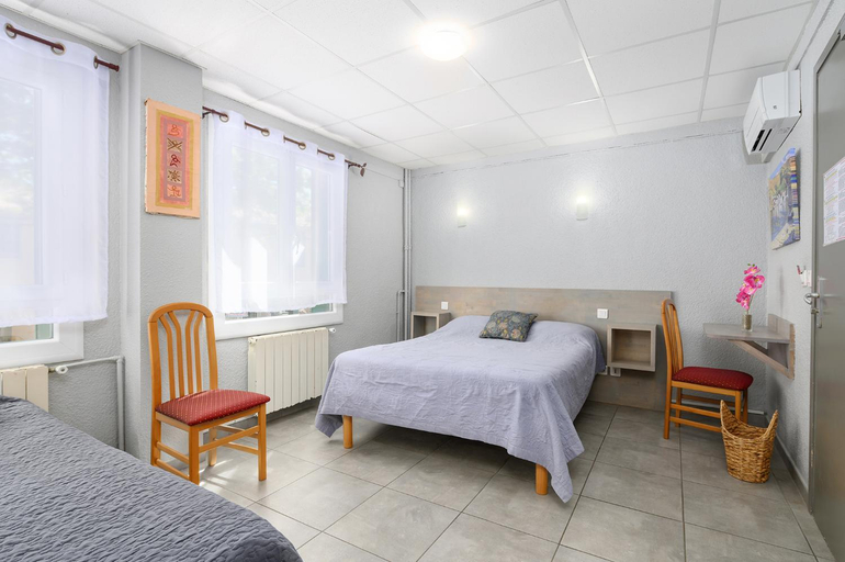Others 5, Hotel Triton, Pyrénées-Orientales