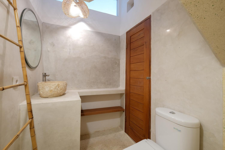 Bathroom 4, LaneHAUS Pererenan, Badung