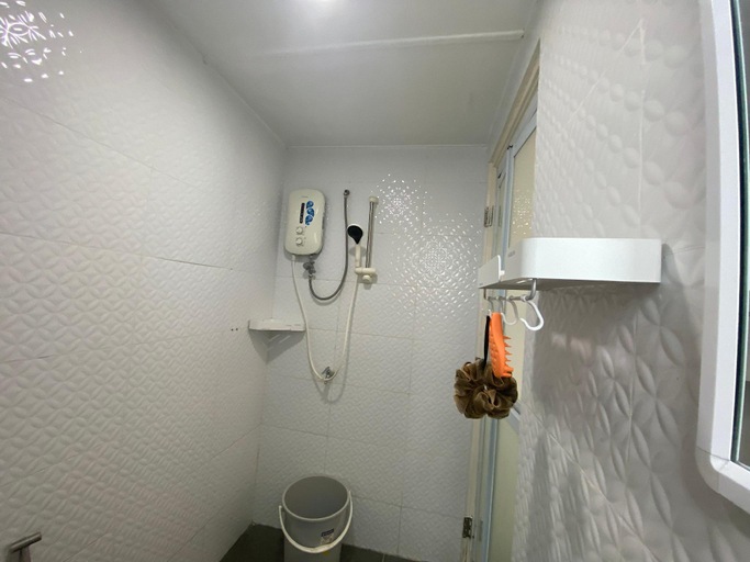 Bathroom 5, Papillon Escape, Kuching