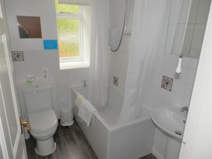 Bathroom 4, Smithy Cottage, Perthshire, Perthshire and Kinross