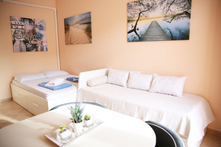 Others 5, Villa mit Whirlpool fur 32 Per, Crikvenica