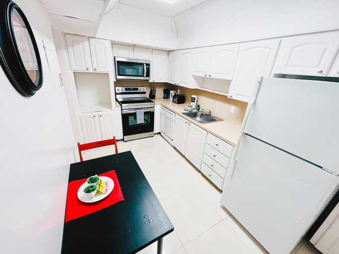 Dining Room 10