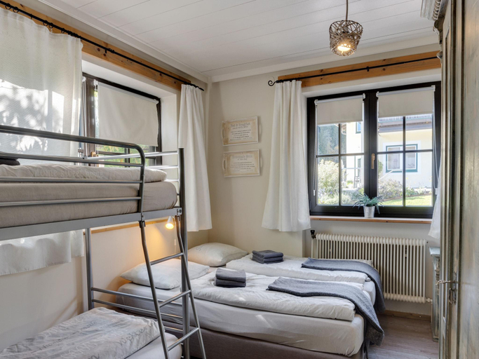 Bedroom 2, Chalet in Leogang near Ski Slopes, Zell am See