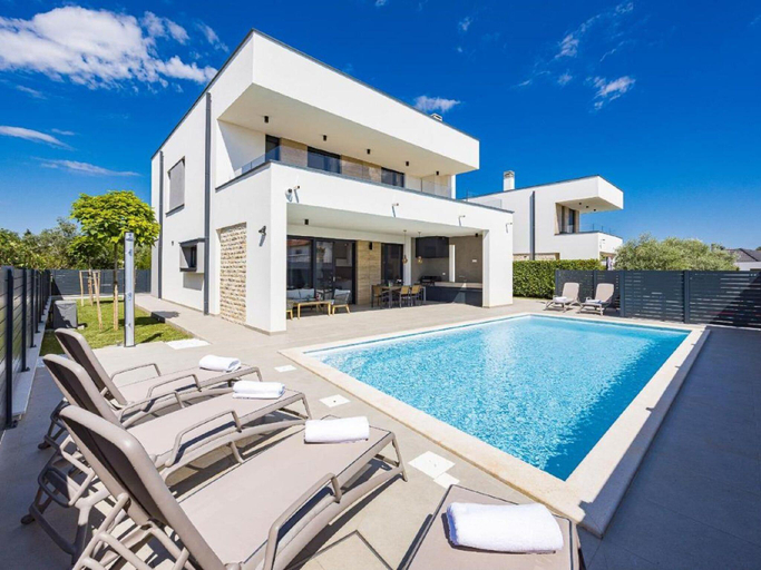 Others 2, Modern Villa with swimming pool and sea view, Vodnjan