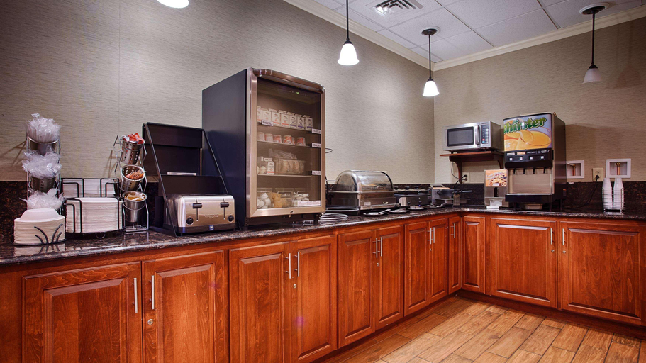 Food & Drinks 5, Best Western Plus Inn At Valley View, Roanoke City