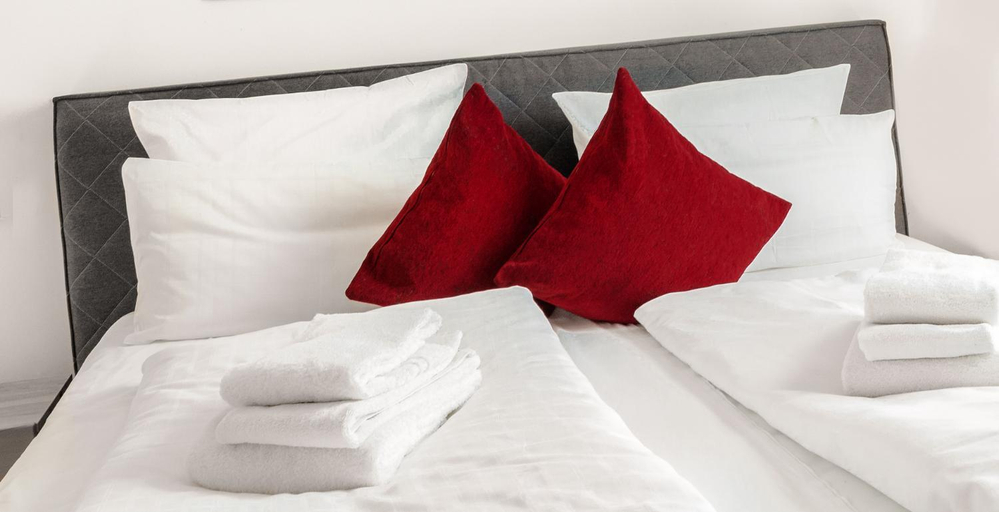 Bedroom 2, Zur Windmuhle Restaurant - Hotel, Warendorf