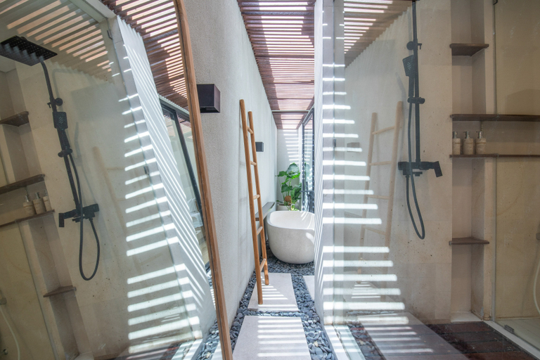 Bathroom 5, Villa Samata, Badung