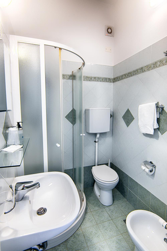 Others 4, Albergo Villa Lucia, Rimini