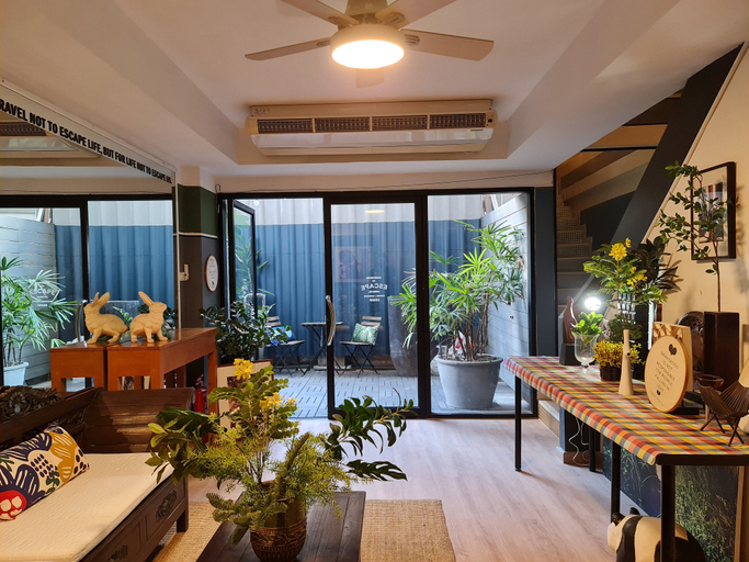 Others 5, Somewhere to Escape - Hometel, Bang Rak