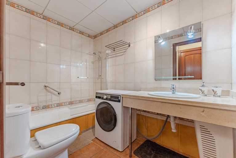 Bathroom 4, Edificio Agua Marina Panoramic view apartments on First line, Santa Cruz de Tenerife