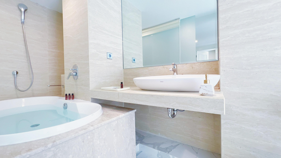 bathroom 5