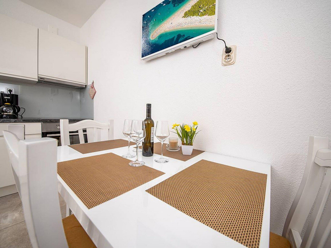 Others 4, Apartments Magdalena - Standard Apartment with Terrace and Sea View A2, Bol