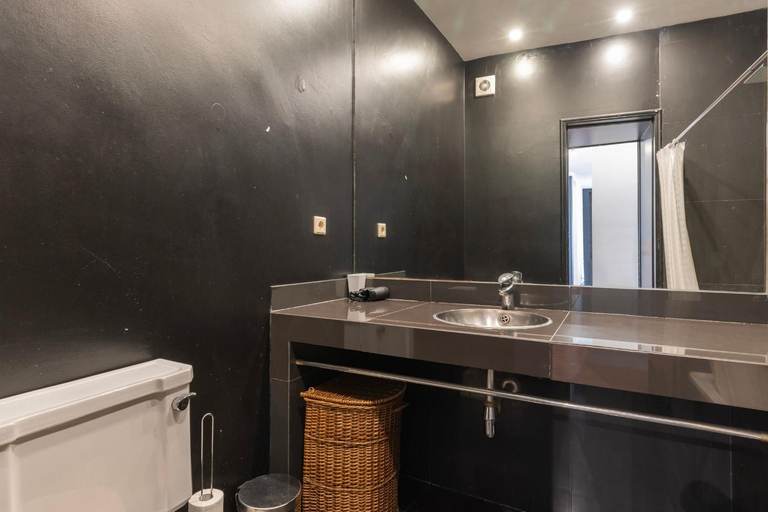 Bathroom 2, Chiado Center 1BDR Flat by LovelyStay, Lisbon