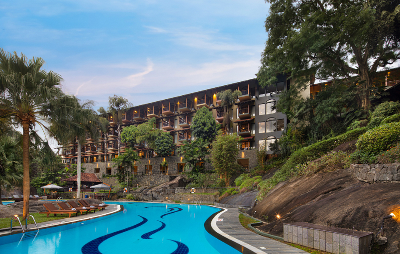 Sport & Beauty, Earls Regency Hotel, K.F.G. & G. Korale
