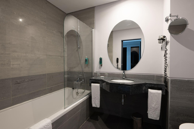 Bathroom 4, Vila Gale Evora, Évora