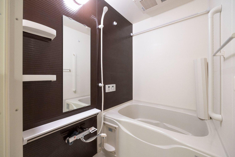 Bathroom 3, Ryogoku Apartments