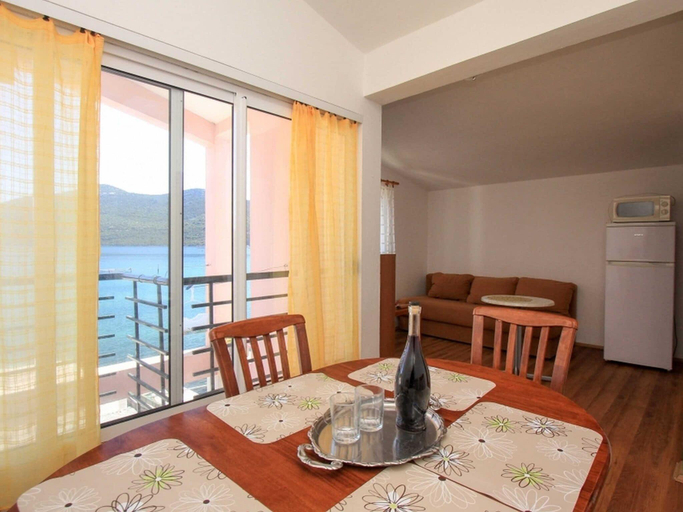 Others 2, Apartments Eres Zuronja-One-Bedroom Apartment with Sea View 2, Ston