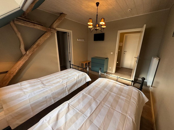 Others 5, B&B De Vreehoeve, Antwerpen