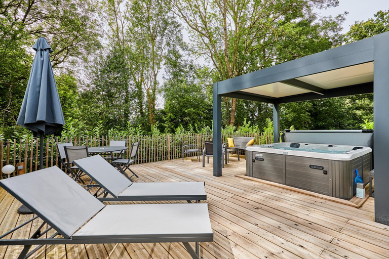 Others 5, Domaine du Gros Chene - terrasses avec jacuzzis privatifs, Calvados