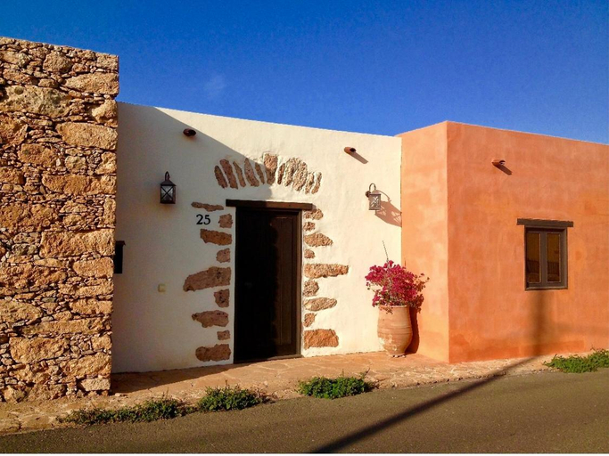 Others 3, Casa yeya, Las Palmas