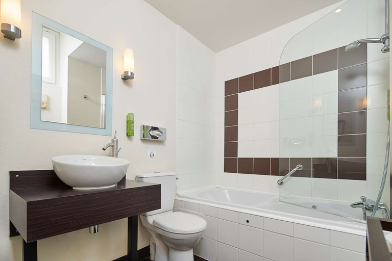 Bedroom 3, Best Western Brittany La Baule Centre & Plage, Loire-Atlantique