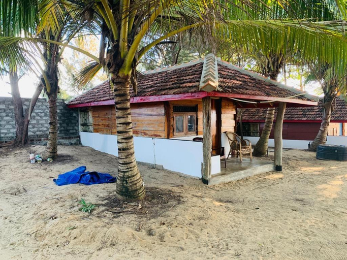 Others 4, SHIM BEACH RESORT, Pothuvil