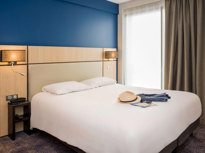 Bedroom 2, Hôtel Mercure Rodez Cathédrale, Aveyron