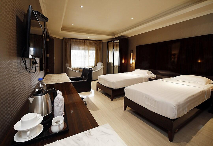 Bedroom 2, Hotel Park Residency, Malappuram