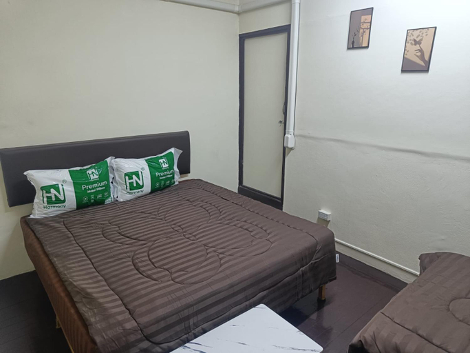 Bedroom 13
