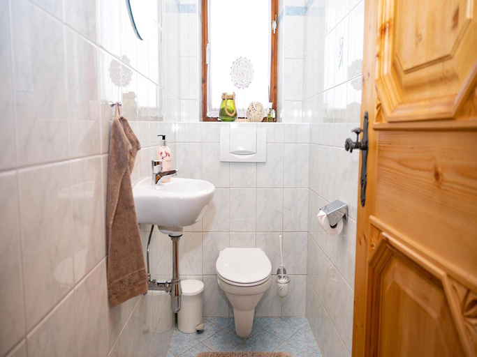 Bathroom, Farmhouse in Hollersbach near Ski Slopes, Zell am See