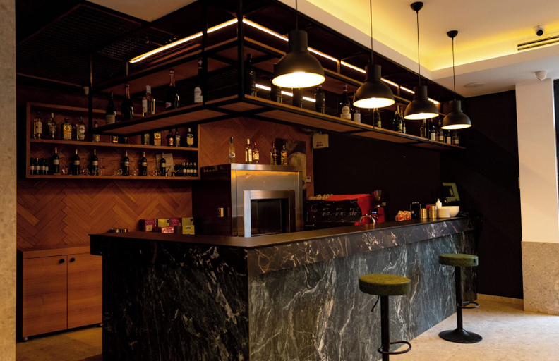 Food & Drinks 2, Hotel City Star, Priština