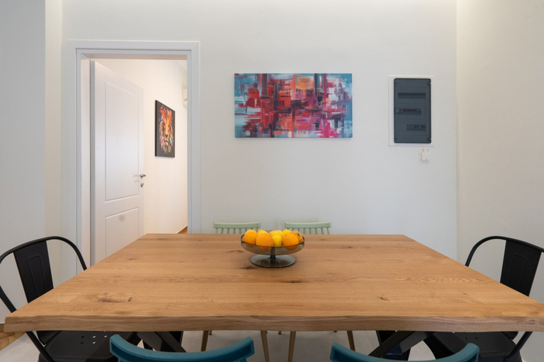 Room 2, LIV - Charming 3BD in Athens Vibrant Downtown, Attica