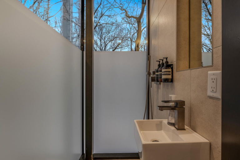 Bathroom, Mirror Villas - Modern Retreat with private hot tubs and mountain view, Franklin