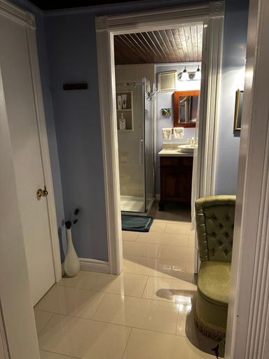 Bathroom 2, Blue Gables Bed and Breakfast, Niagara