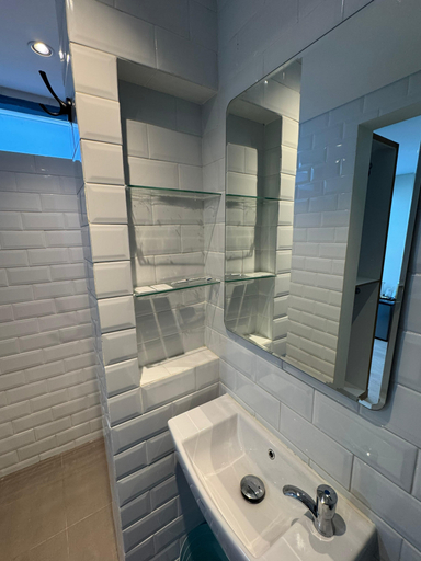 Bathroom 5, Sienna Living Kebon Sirih, Central Jakarta